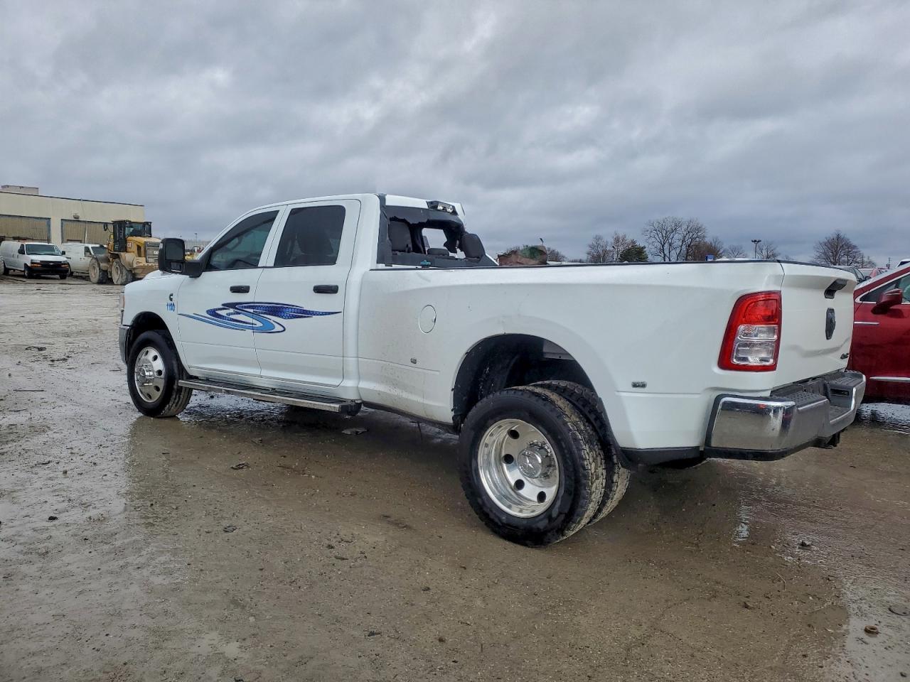 2024 Ram 3500 Tradesman - Фото 2