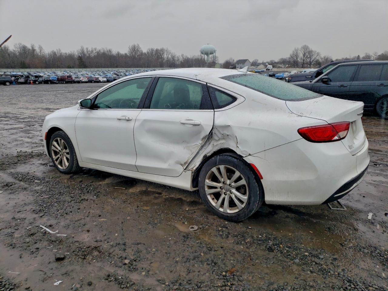 2016 Chrysler 200 Limited - Image 2