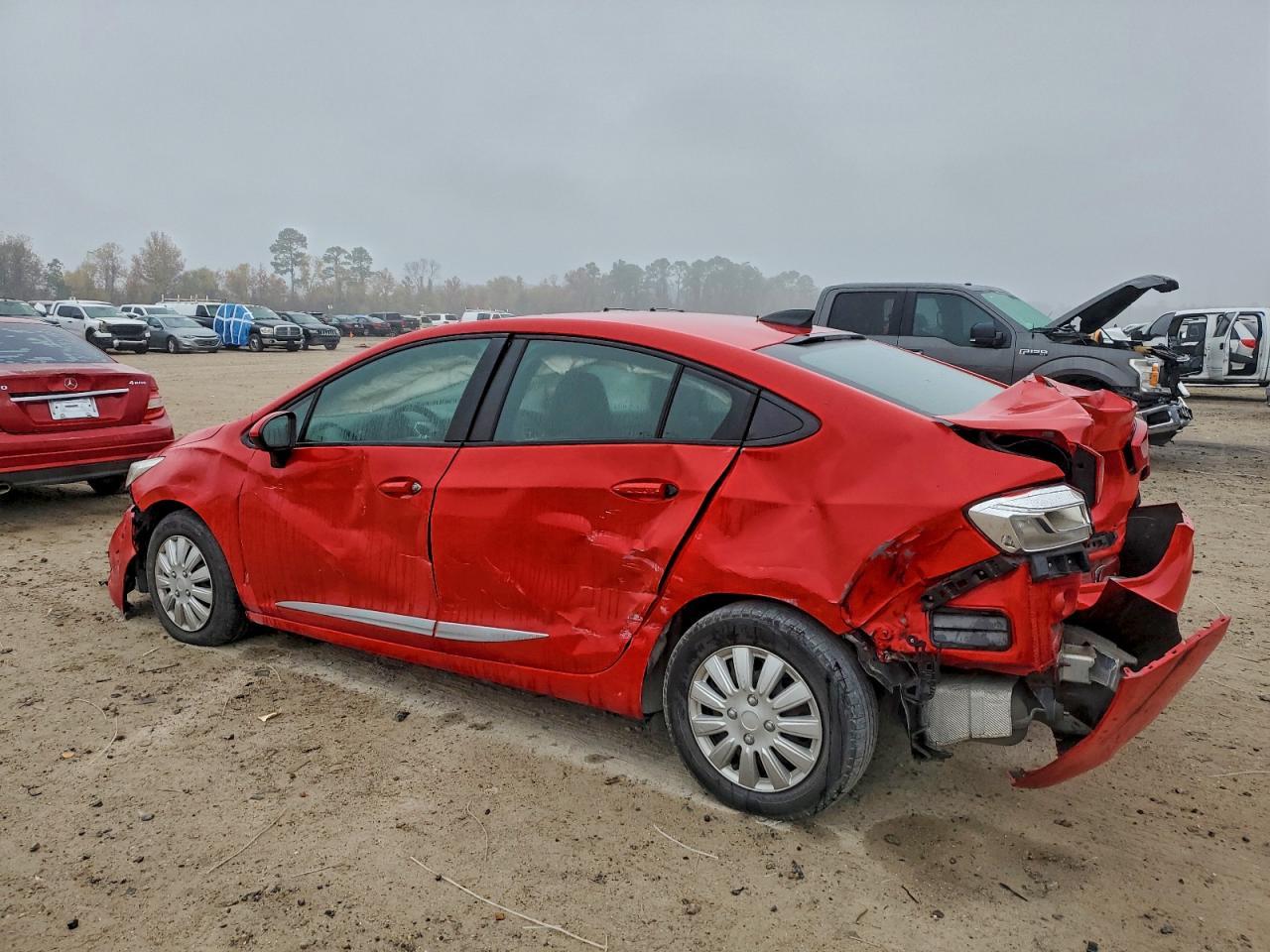 2018 Chevrolet Cruze Ls - Фото 2