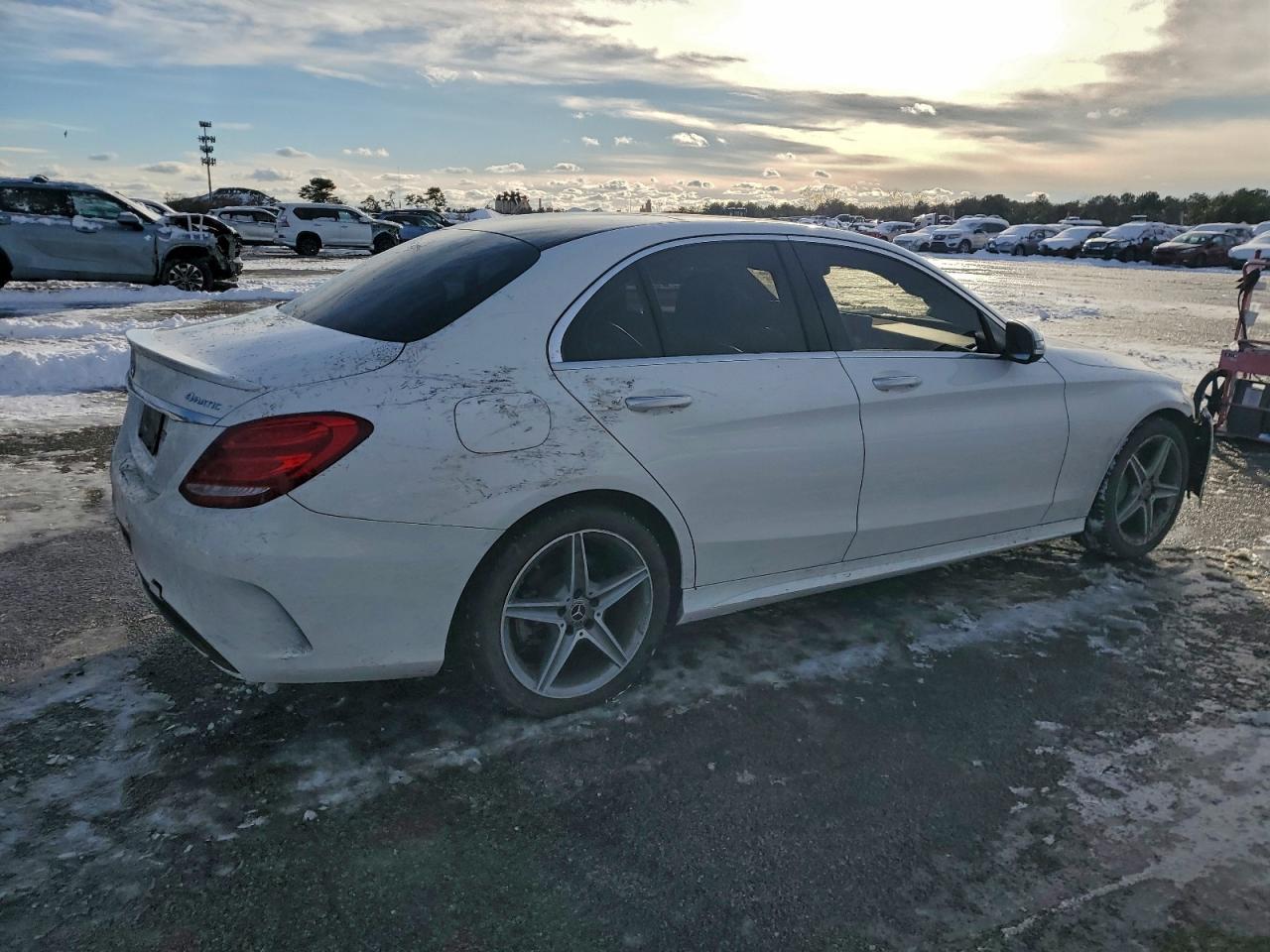 2018 Mercedes-Benz C 300 4Matic - Фото 3