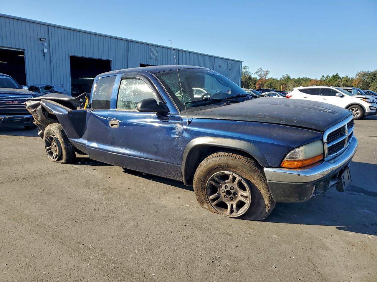 2004 Dodge Dakota - Image 4