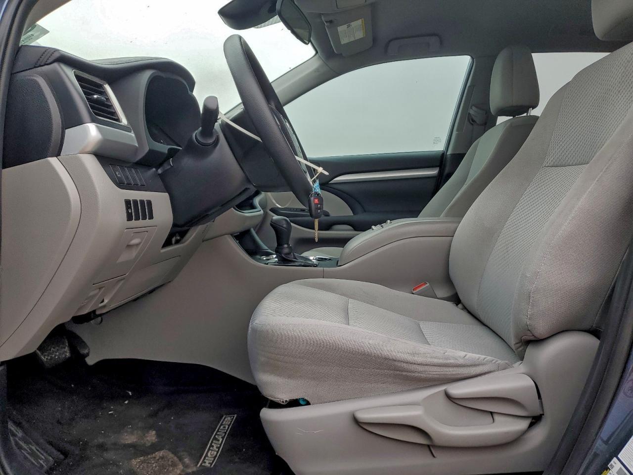 2019 Toyota Highlander Le - Фото 7