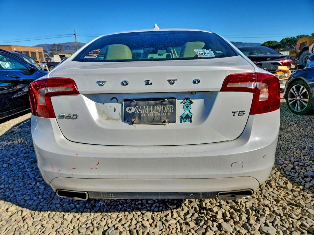 2015 Volvo S60 Premier - Image 6