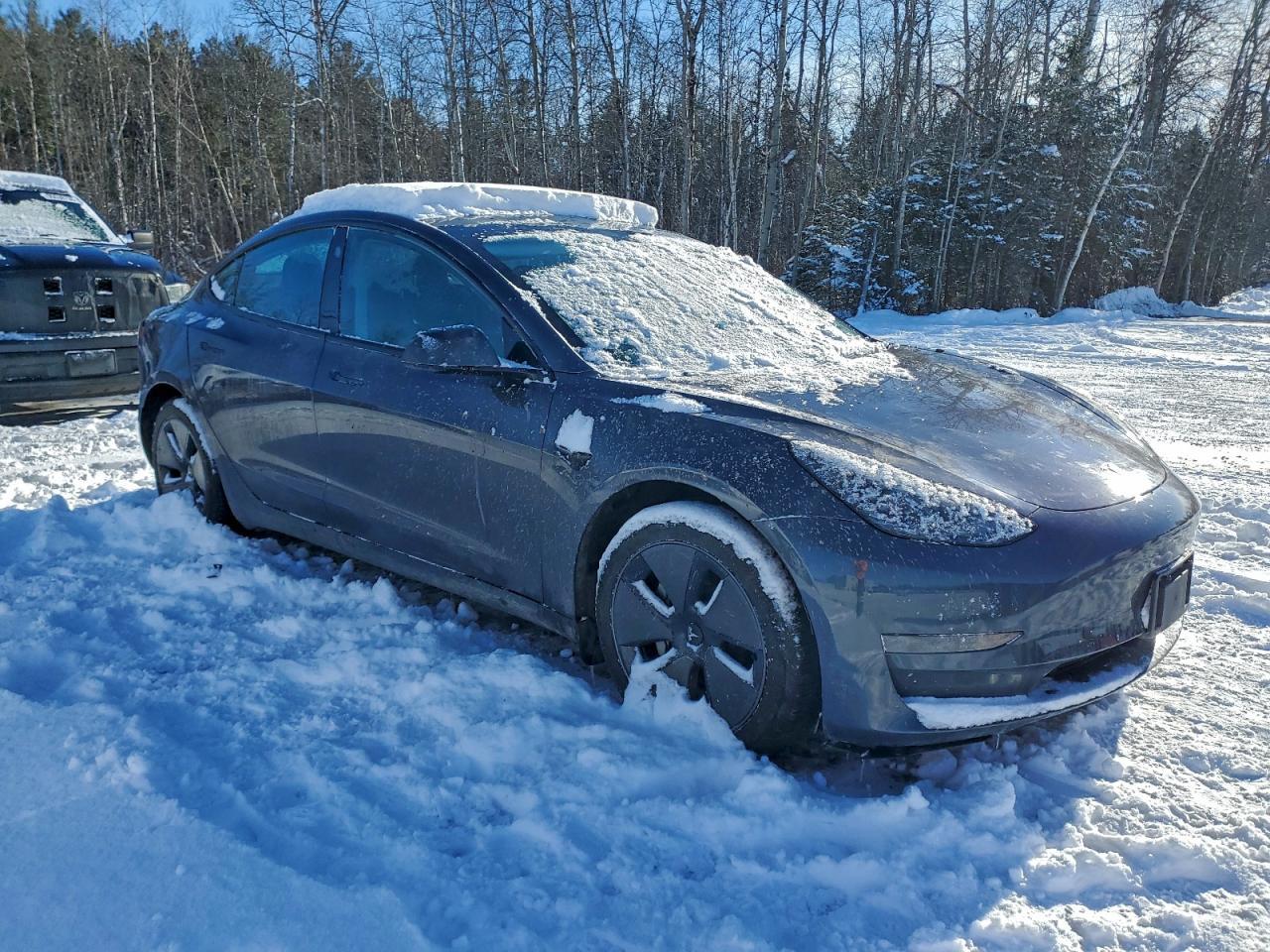 2023 Tesla Model 3 - Фото 4