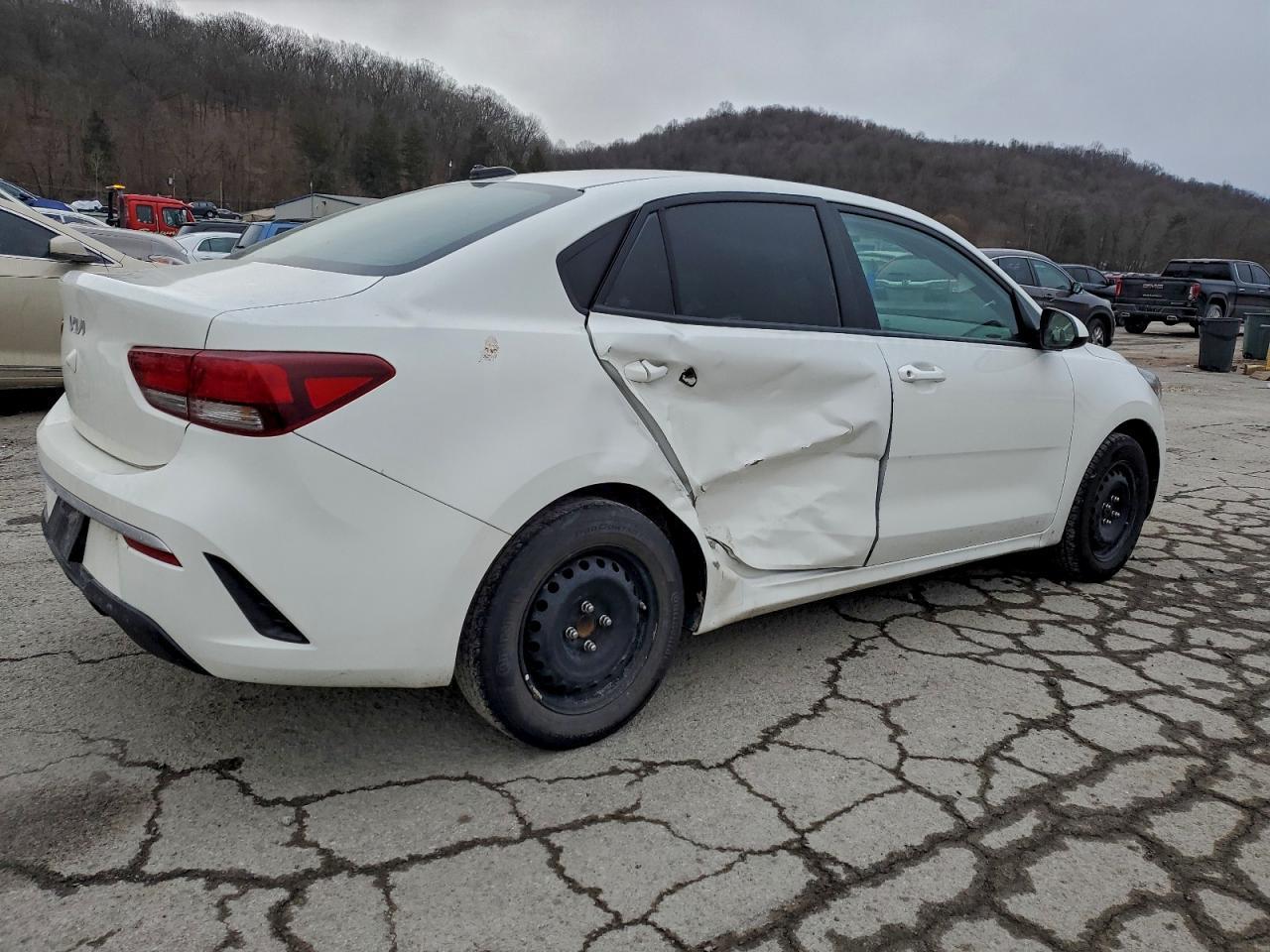 2022 Kia Rio Lx - Фото 3