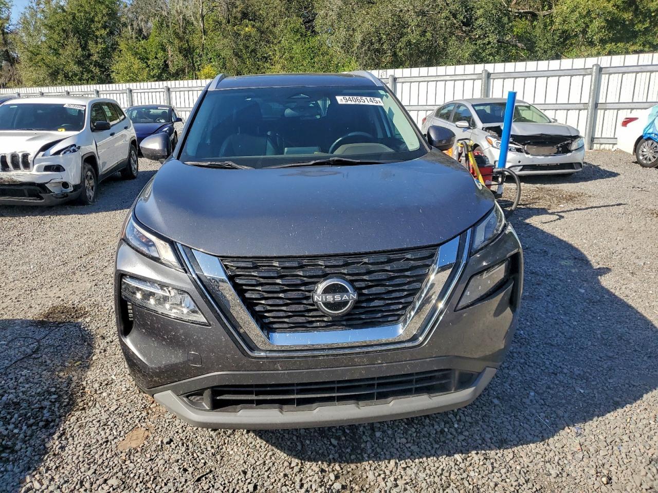 2023 Nissan Rogue Sv - Image 5