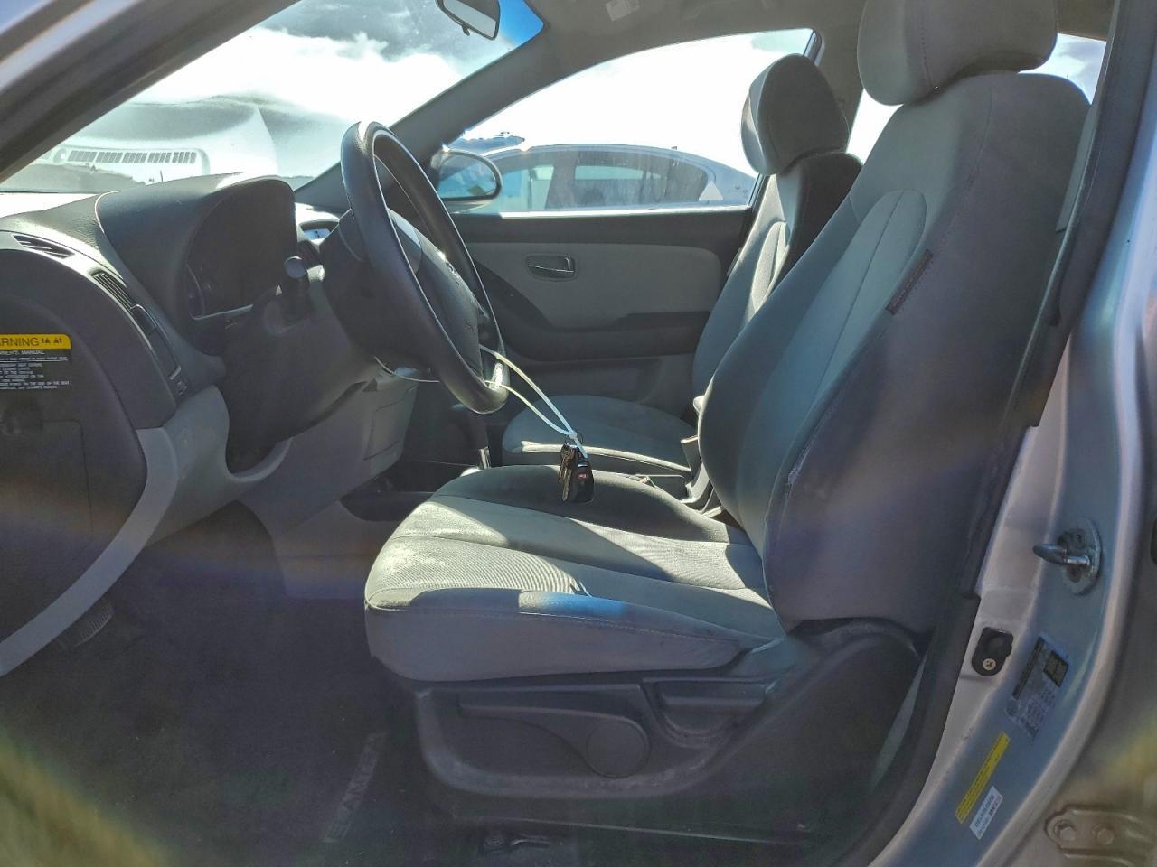 2010 Hyundai Elantra - Фото 7