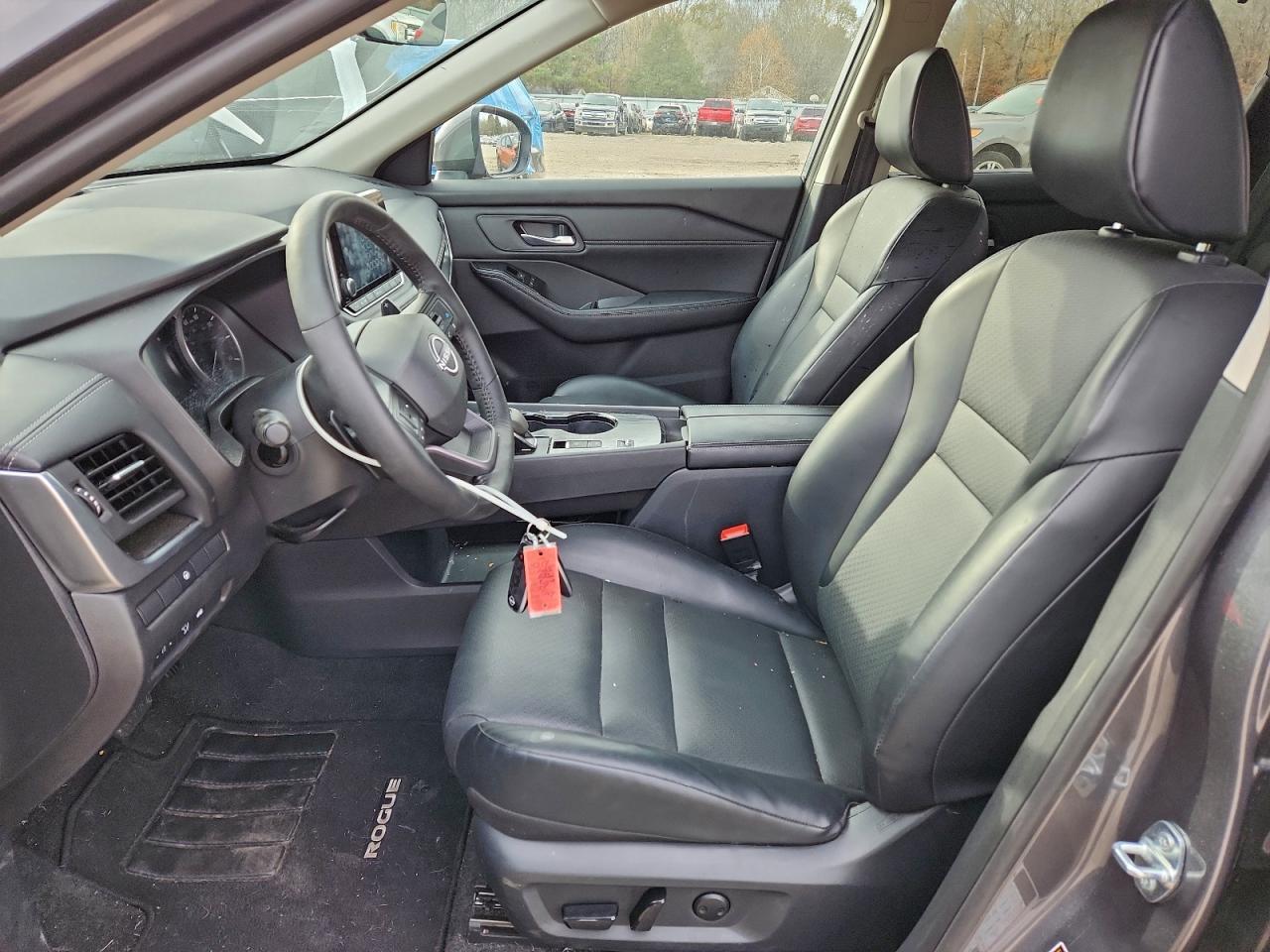 2025 Nissan Rogue Sv - Image 7