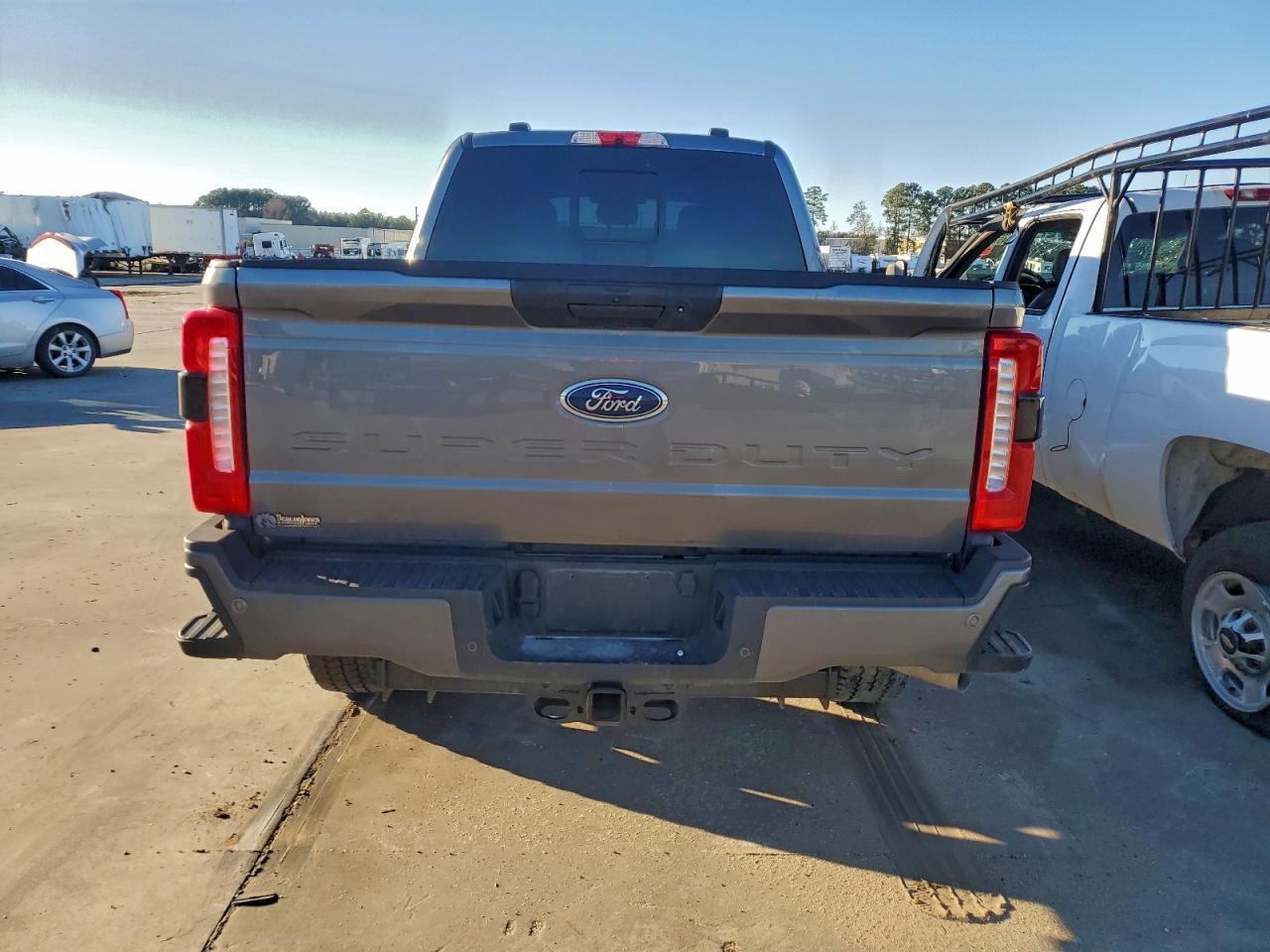 2024 Ford F250 Super Duty - Image 6