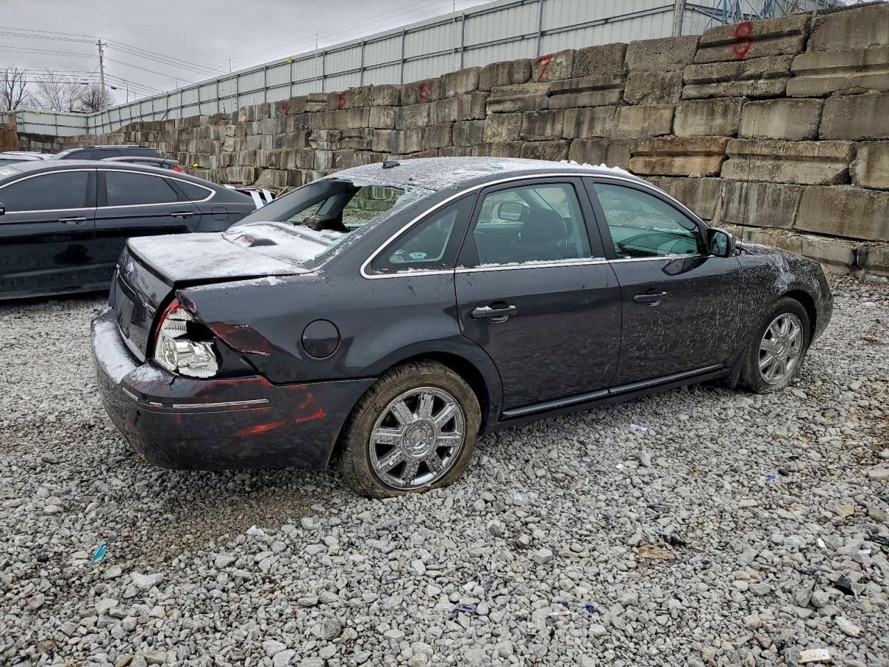 2007 Ford Five Hundred Limited - Image 3