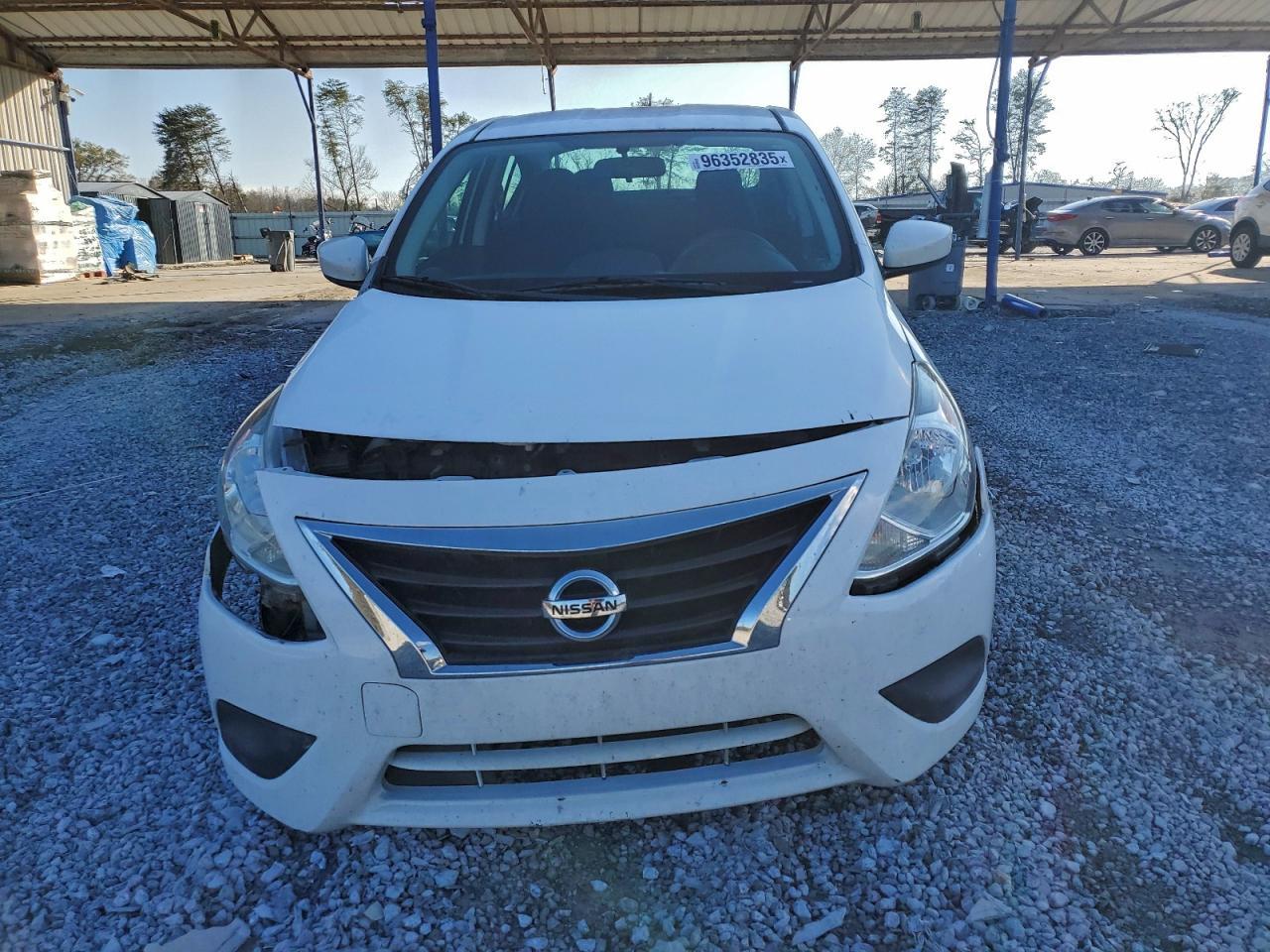 2018 Nissan Versa S - Image 5