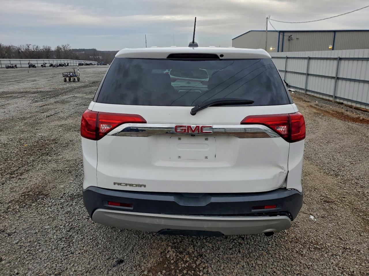 2018 GMC Acadia Sle - Image 6