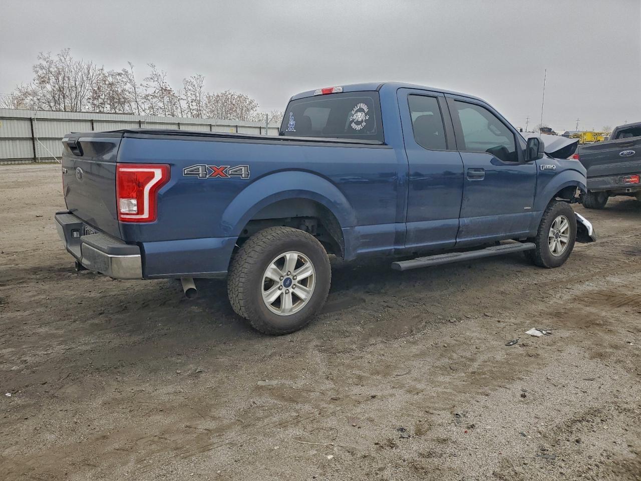 2016 Ford F150 Super Cab - Фото 3