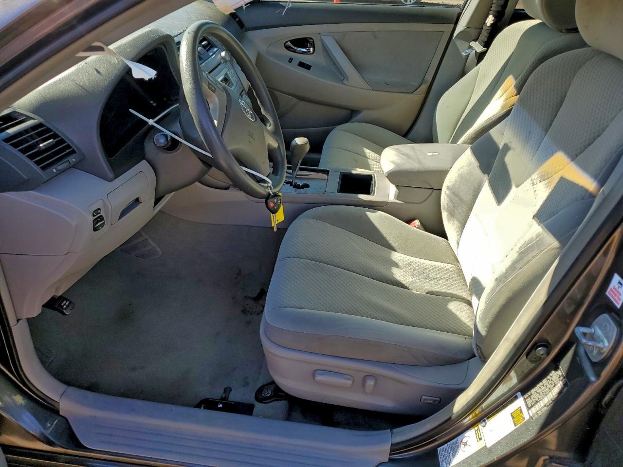 2008 Toyota Camry Le - Image 7