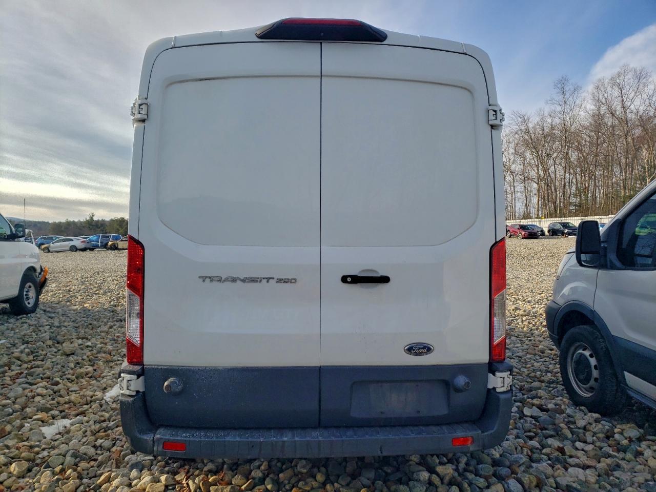 2018 Ford Transit 250 Delivery Van - Фото 6