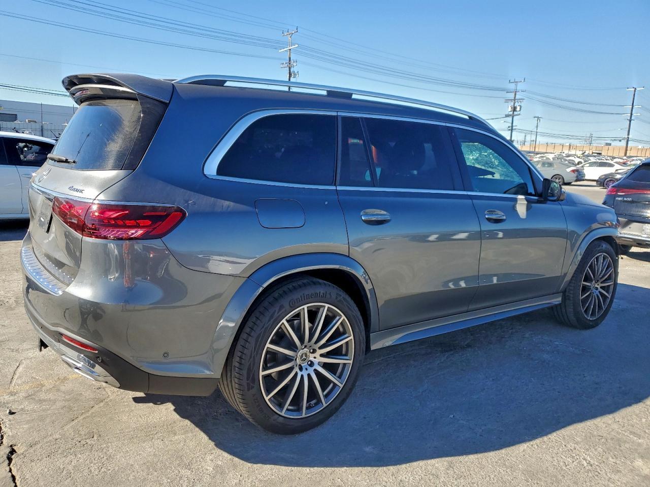 2025 Mercedes-Benz Gls 450 4Matic - Image 3