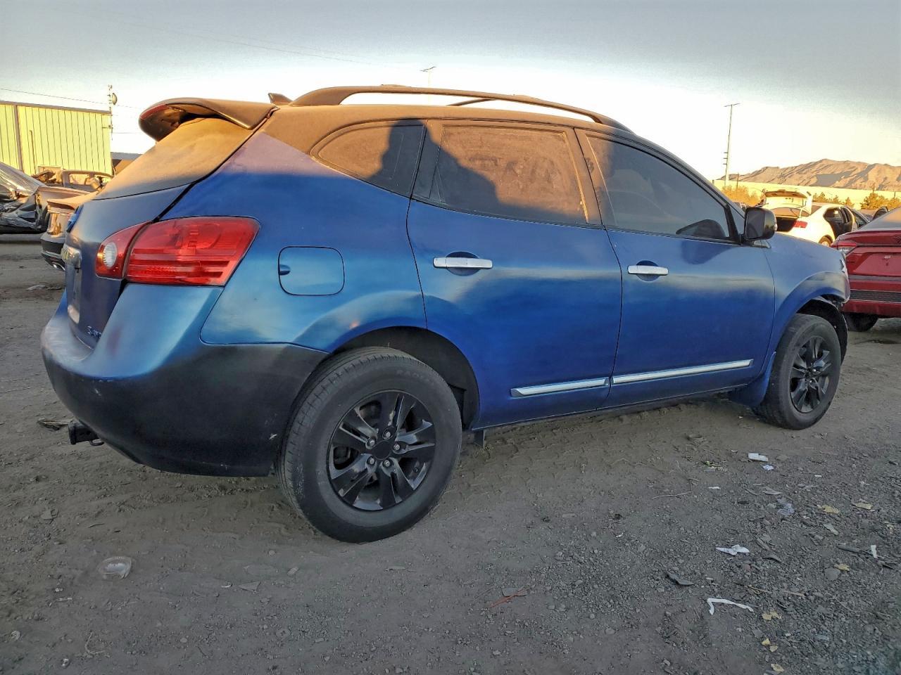 2014 Nissan Rogue Select S - Фото 3