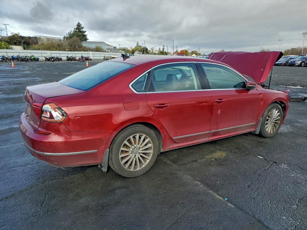 2016 Volkswagen Passat Se - Фото 3