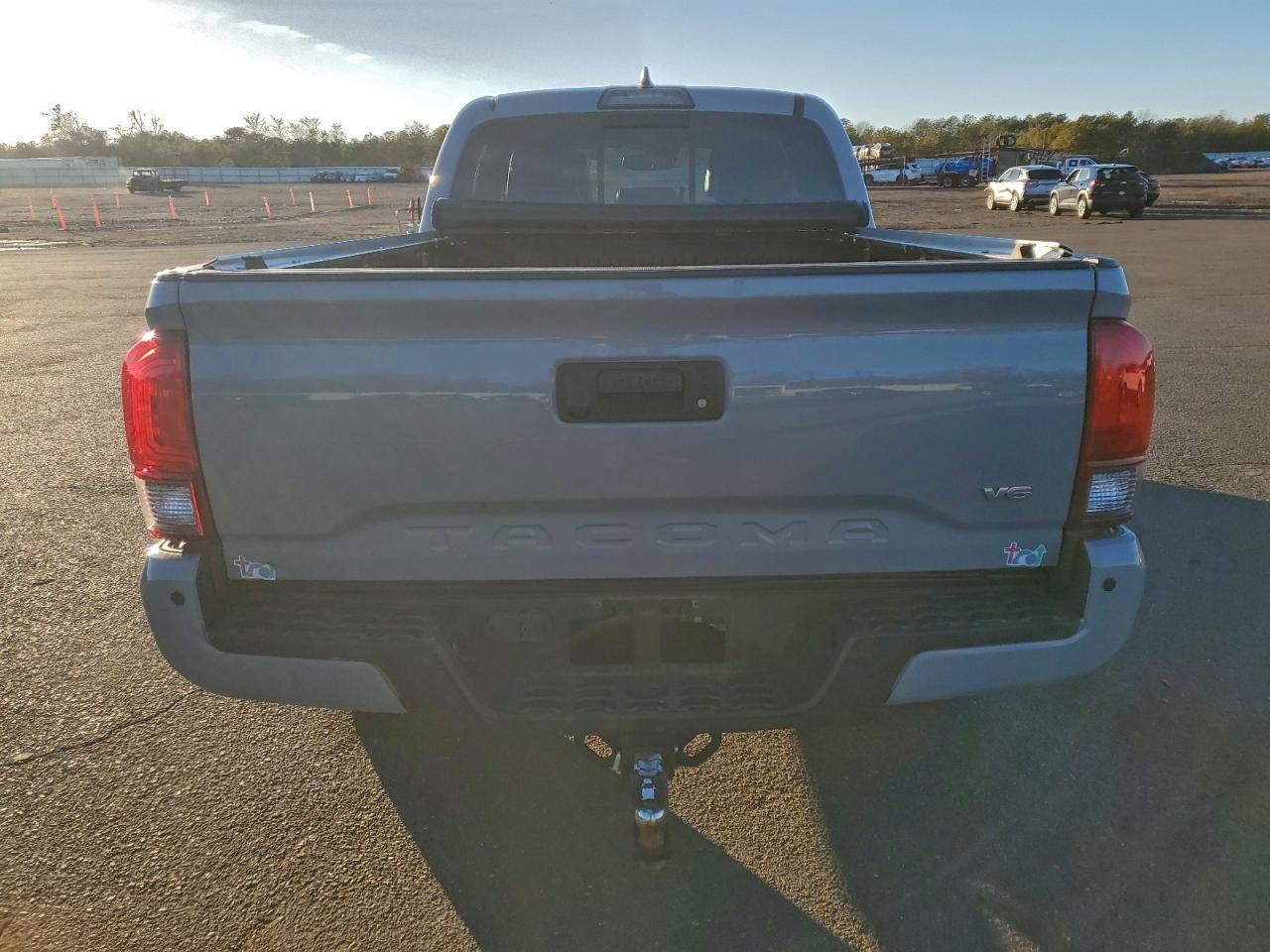 2019 Toyota Tacoma Double Cab - Image 6