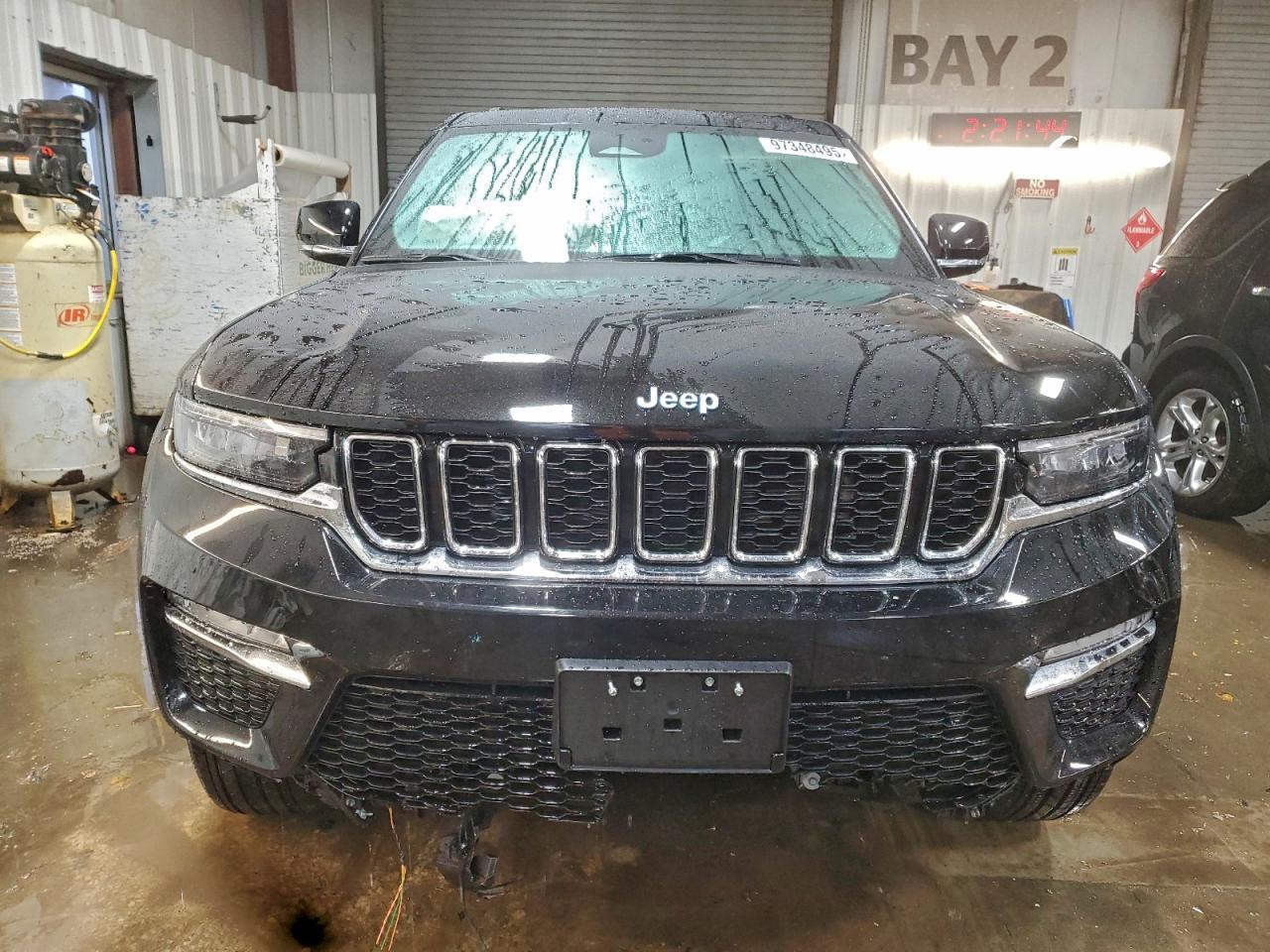 2025 Jeep Grand Cherokee 4Xe - Image 5