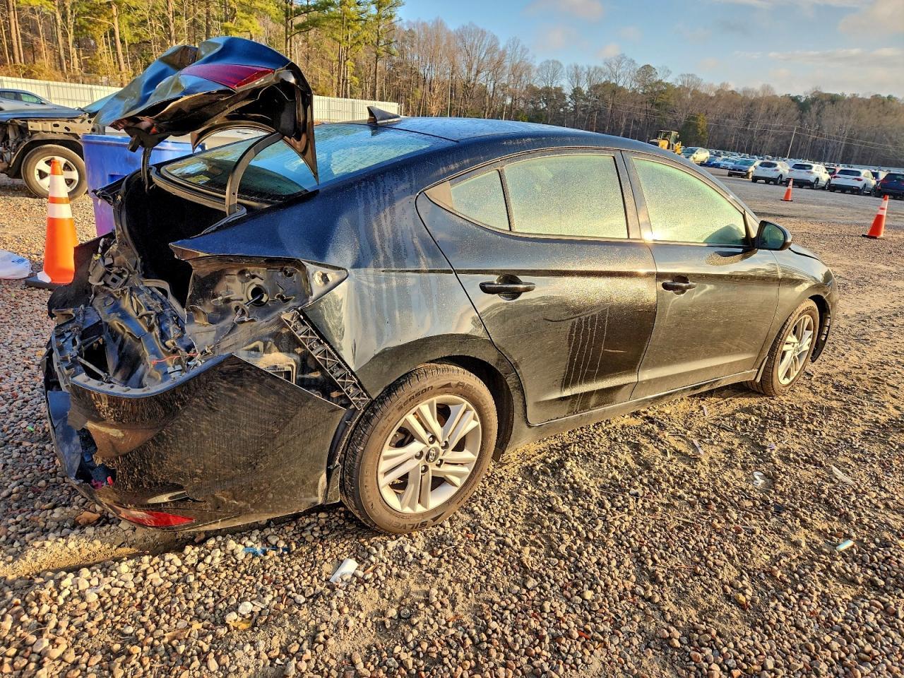 2020 Hyundai Elantra Sel - Фото 3