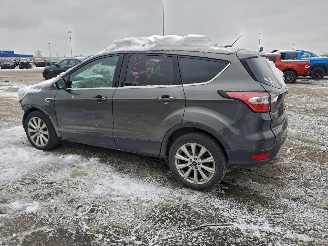 2017 Ford Escape Titanium - Фото 2