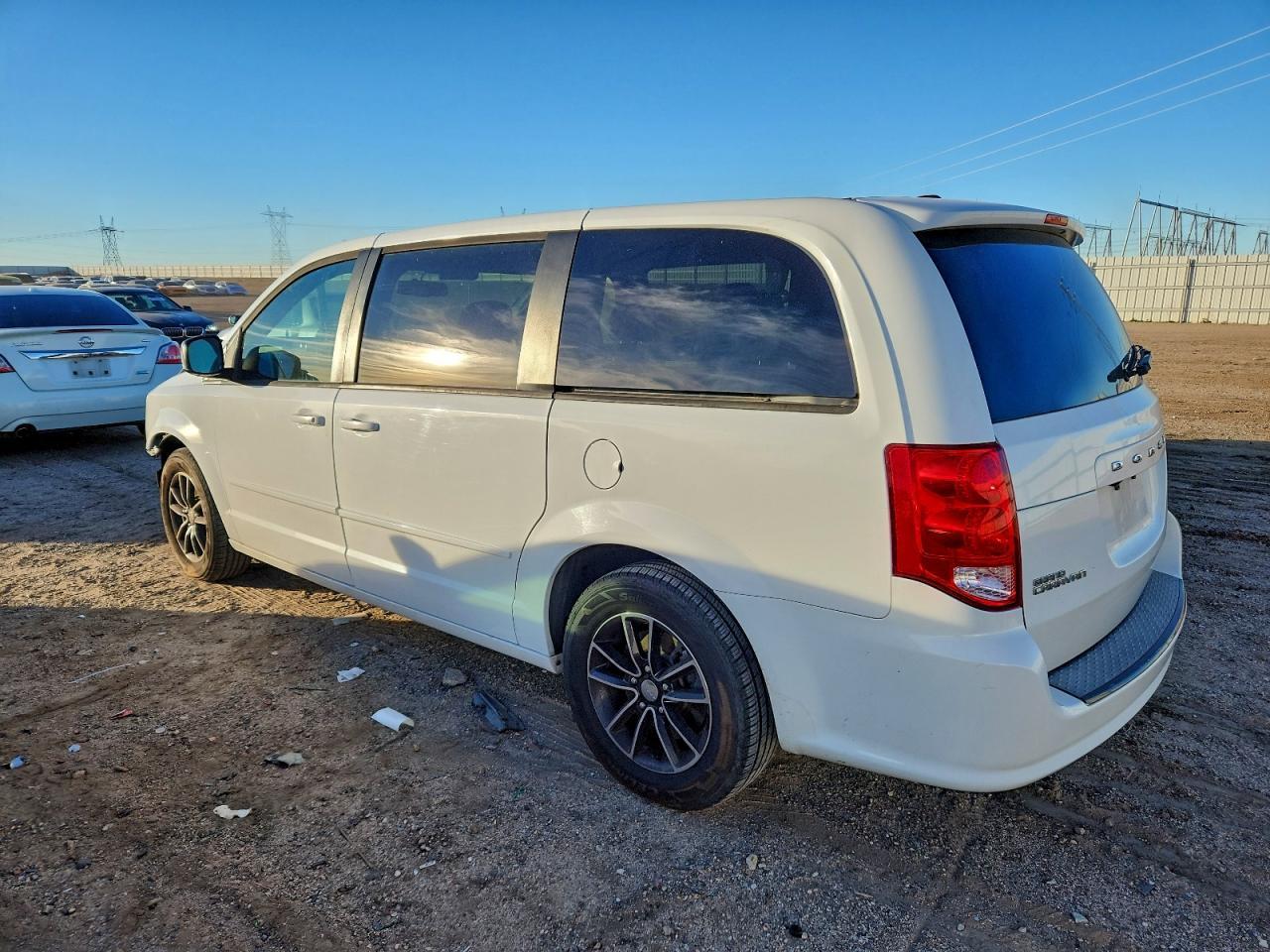 2016 Dodge Grand Caravan Sxt - Image 2
