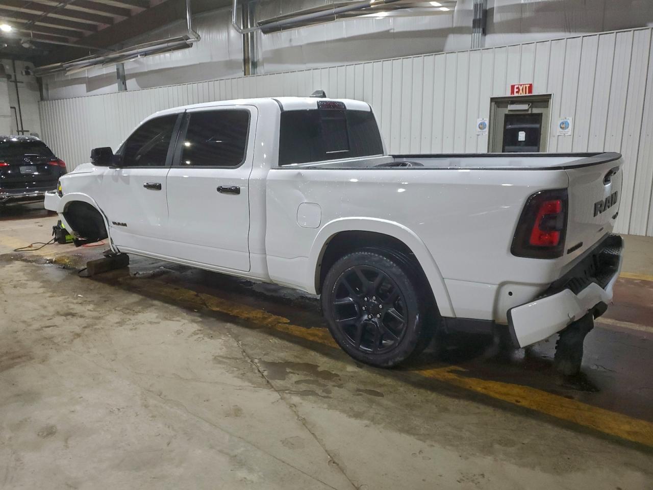 2025 Ram 1500 Laramie - Фото 2