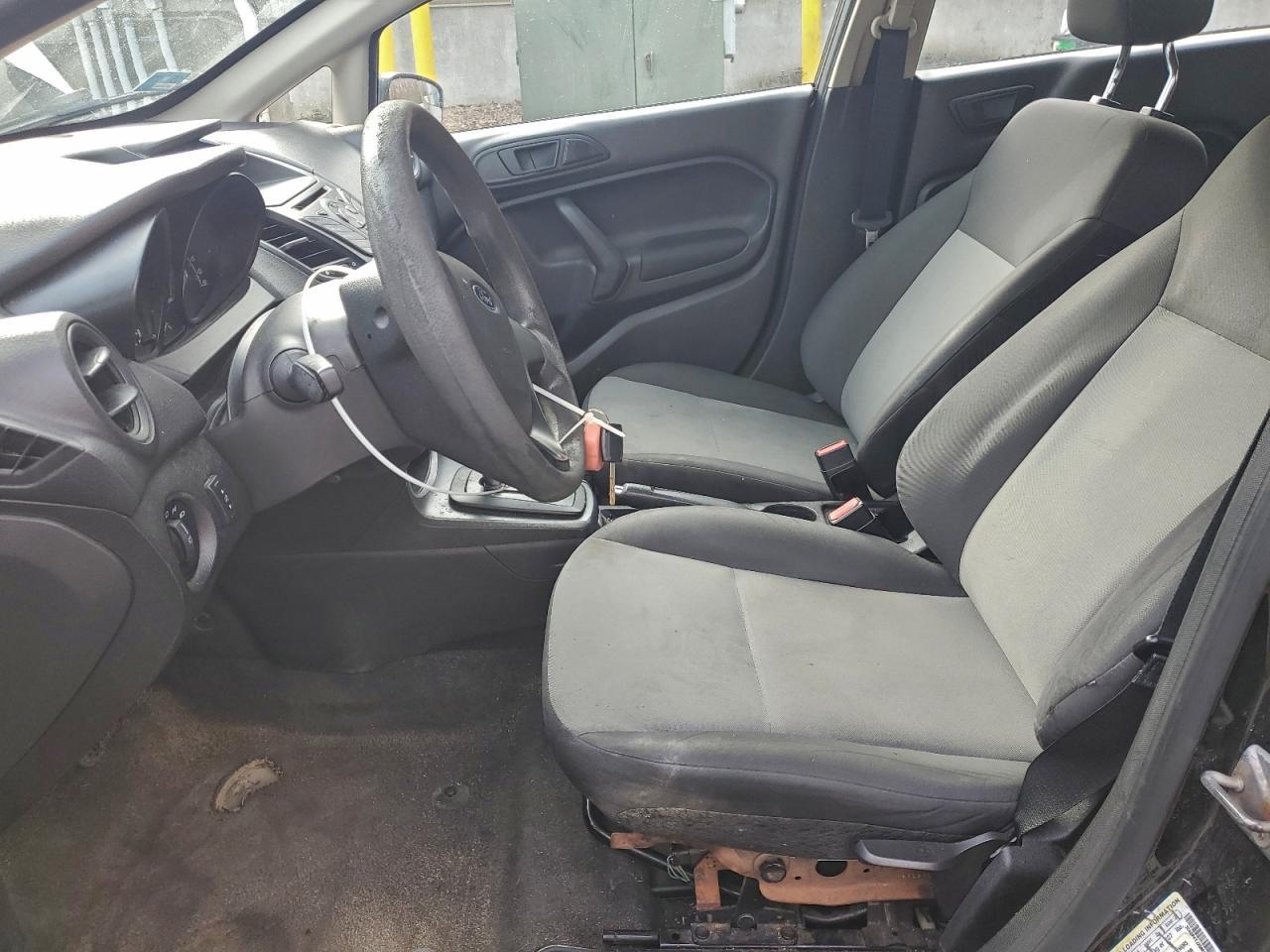 2016 Ford Fiesta S - Фото 7