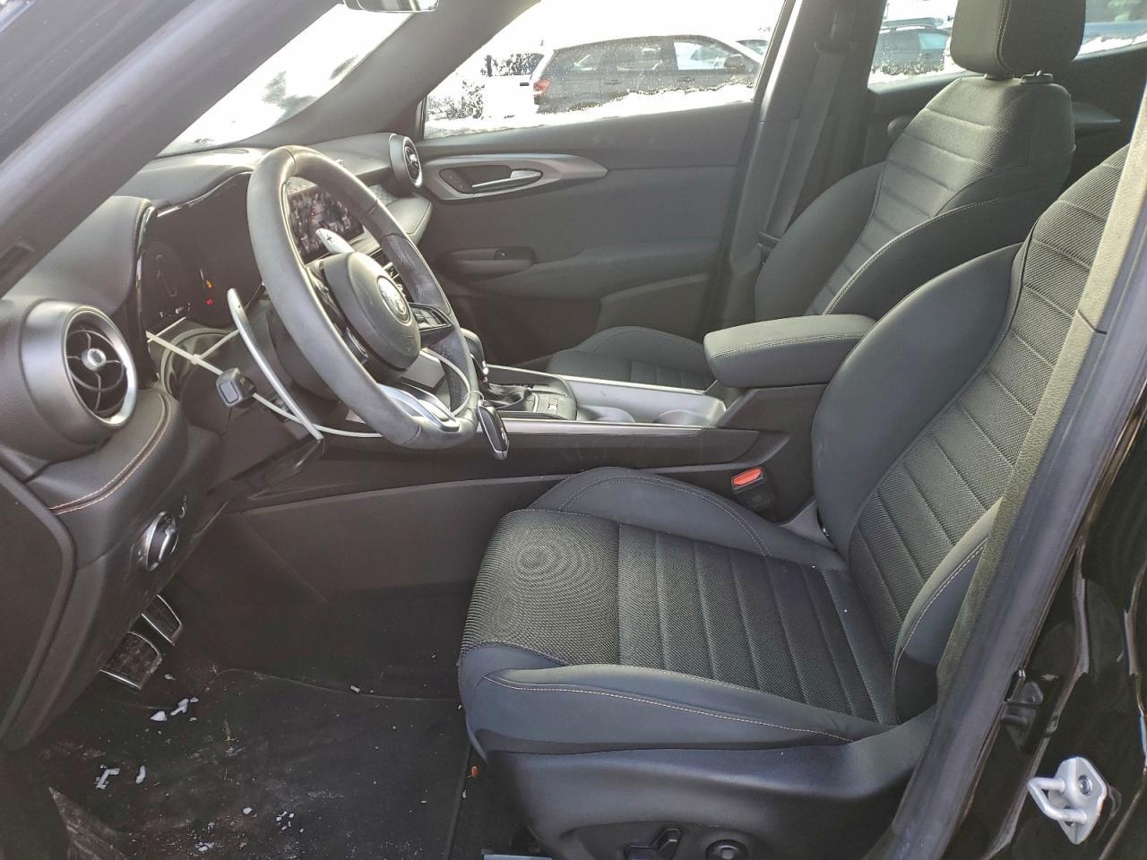 2024 Alfa Romeo Tonale Ti - Image 7