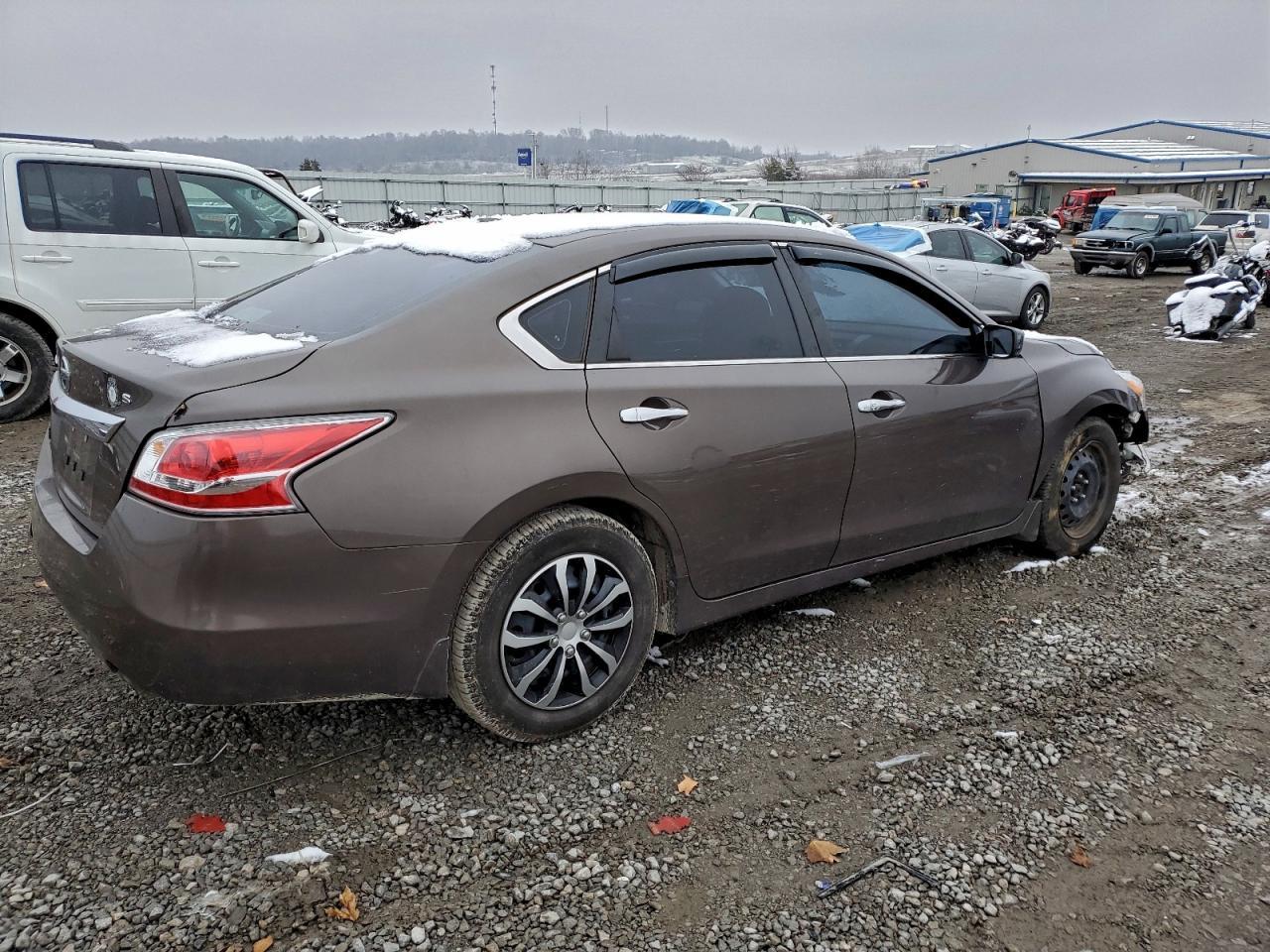 2015 Nissan Altima 2.5 - Image 3