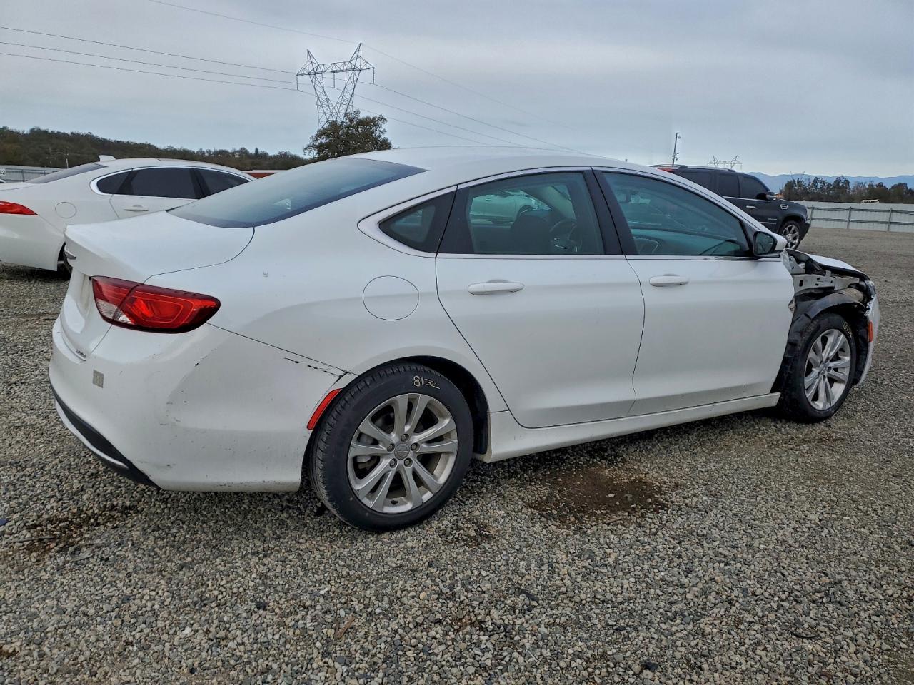 2015 Chrysler 200 Limited - Фото 3
