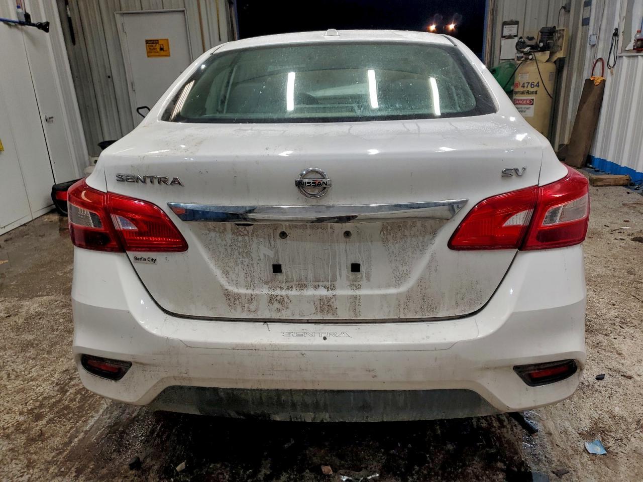 2018 Nissan Sentra S - Фото 6
