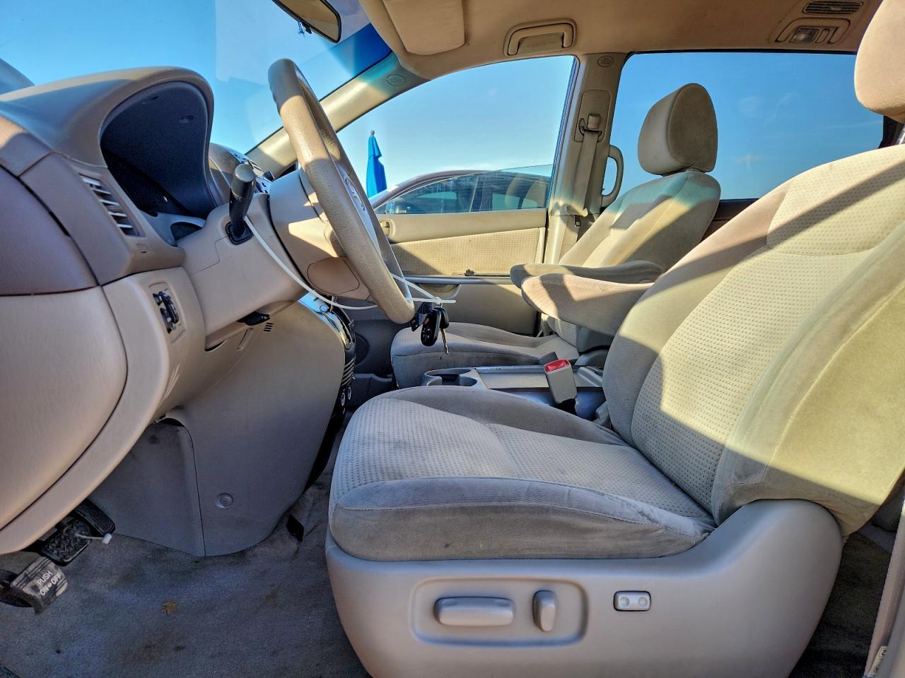 2009 Toyota Sienna Ce - Фото 7