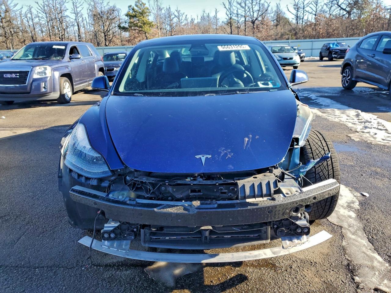 2022 Tesla Model 3 - Фото 5