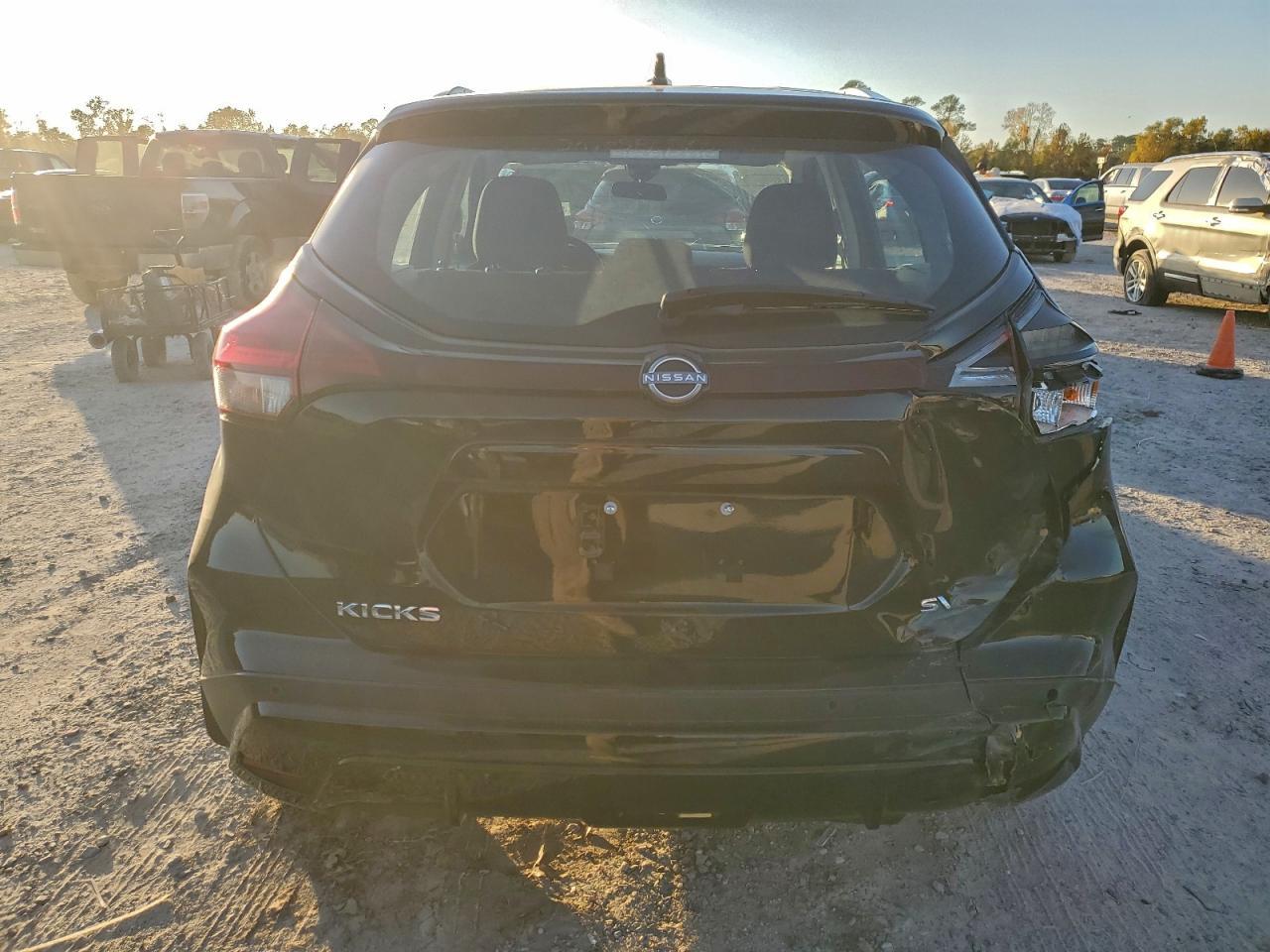 2024 Nissan Kicks Sv - Image 6