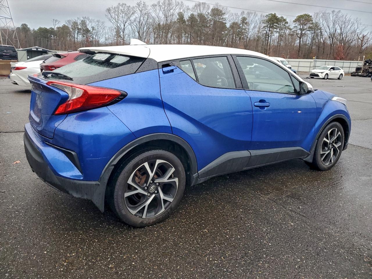 2018 Toyota C-Hr Xle - Image 3