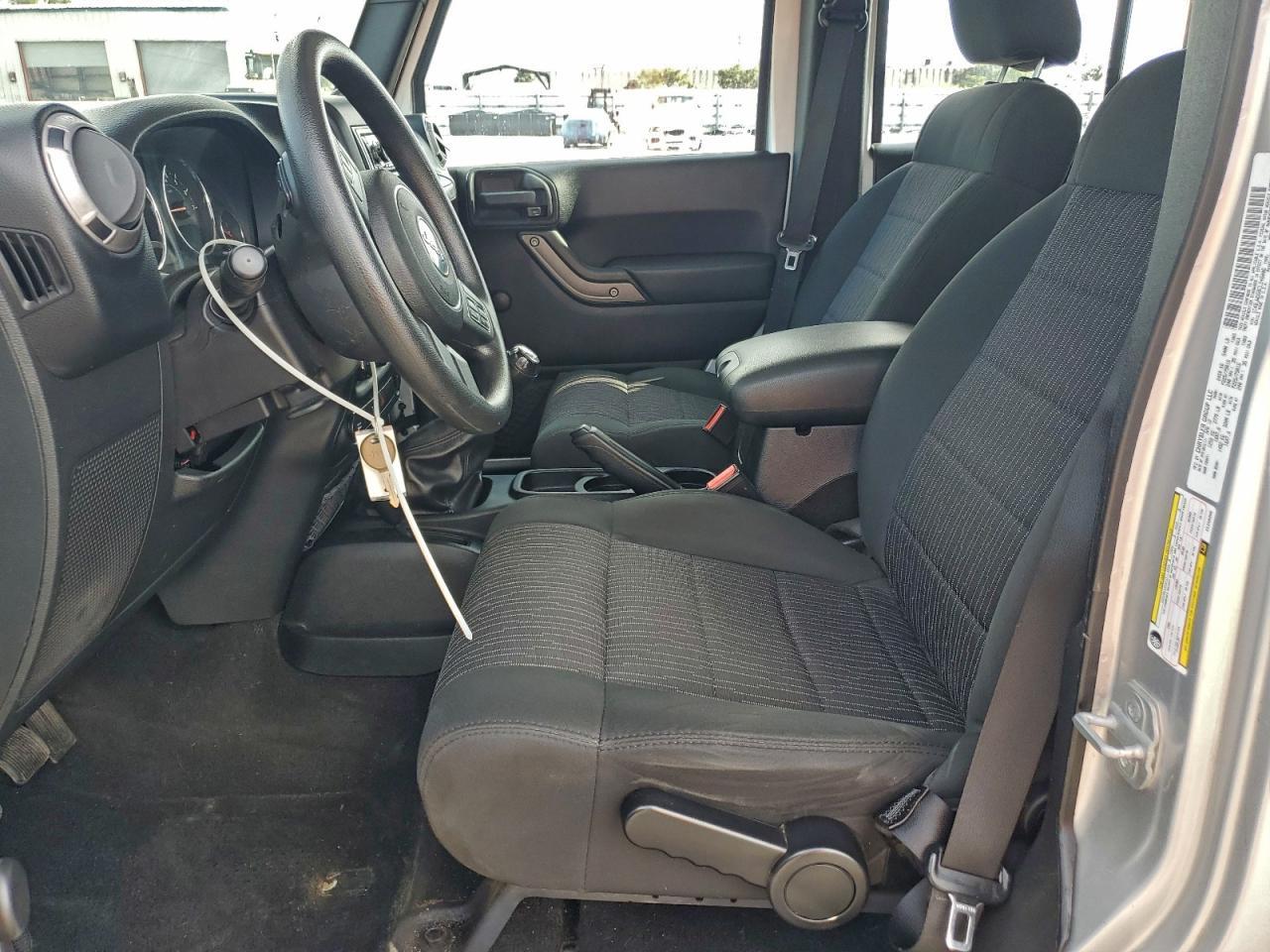 2012 Jeep Wrangler Unlimited Sport - Image 7