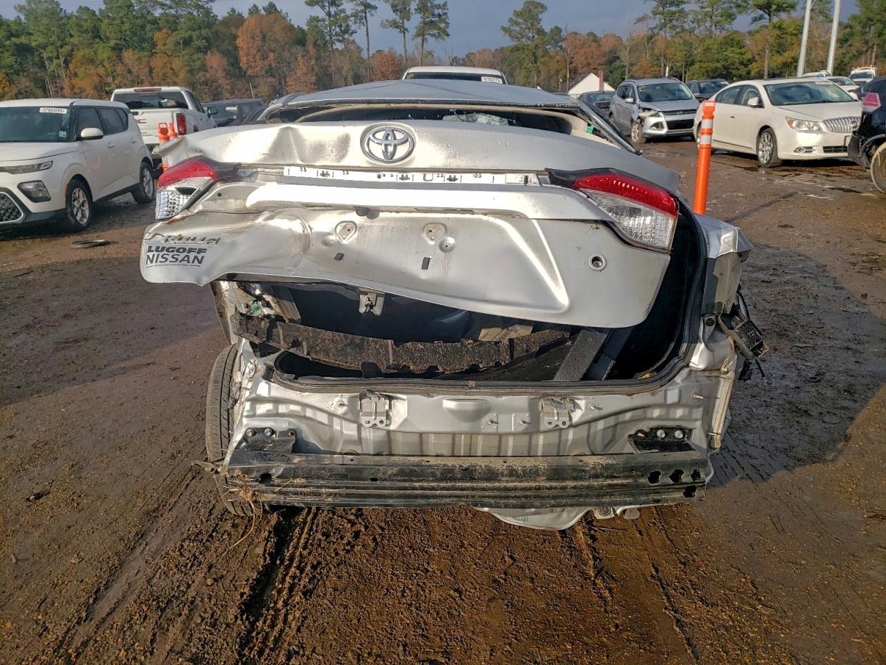 2022 Toyota Corolla L - Фото 6