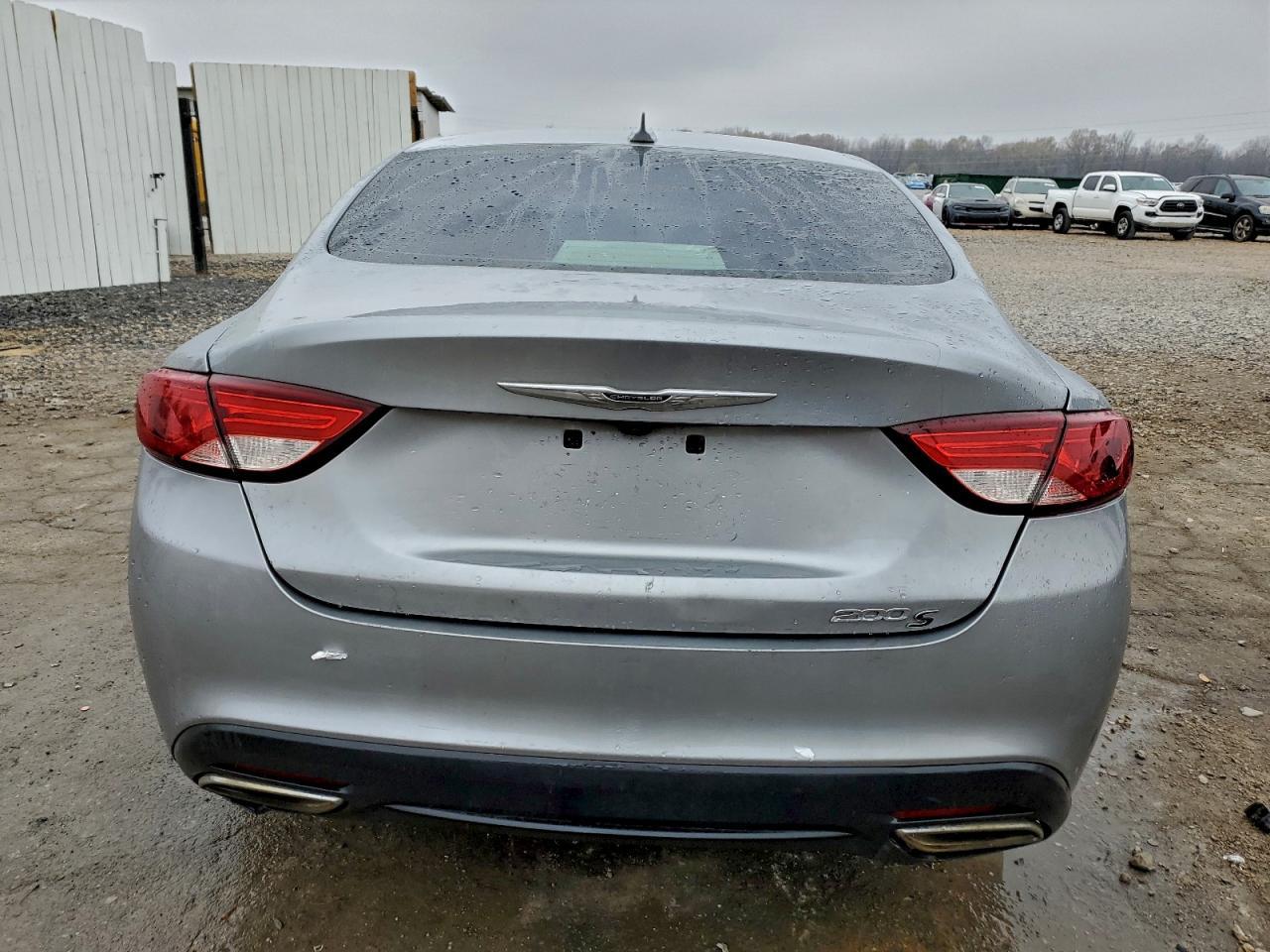 2015 Chrysler 200 S - Фото 6