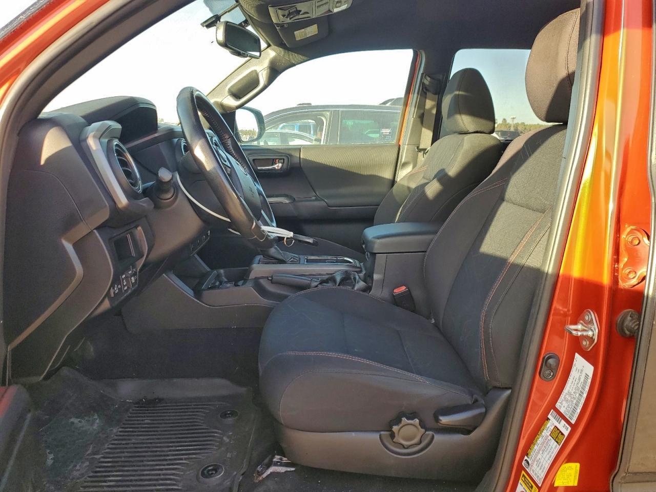 2017 Toyt Tacoma Trd Off-Road 4X4 - Image 7