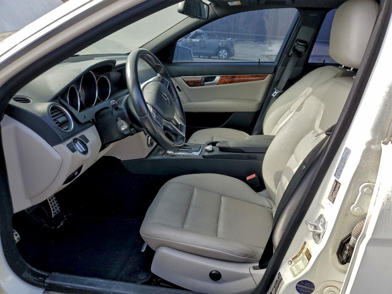 2012 Mercedes-Benz C 250 - Фото 7