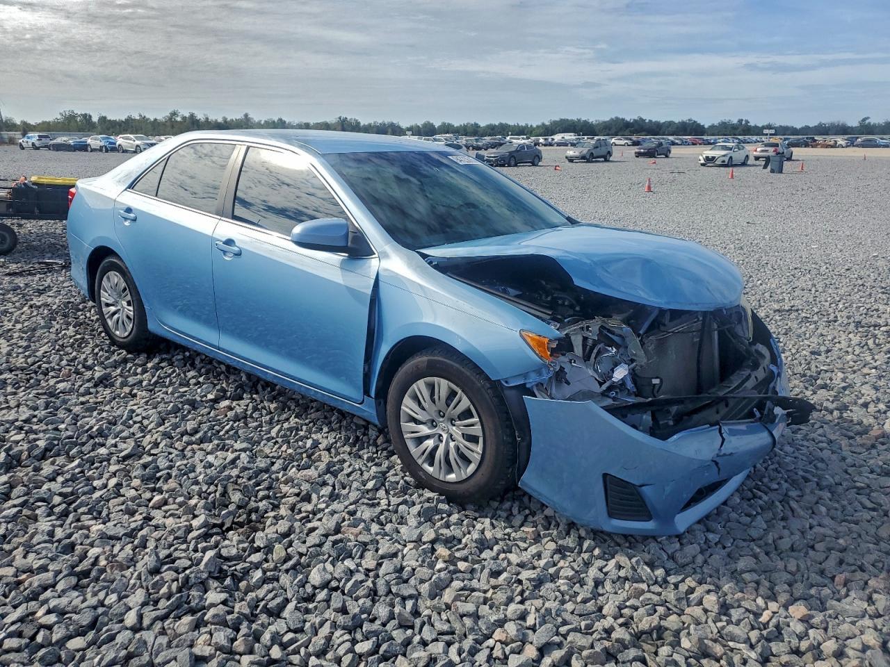 2014 Toyota Camry L - Image 4
