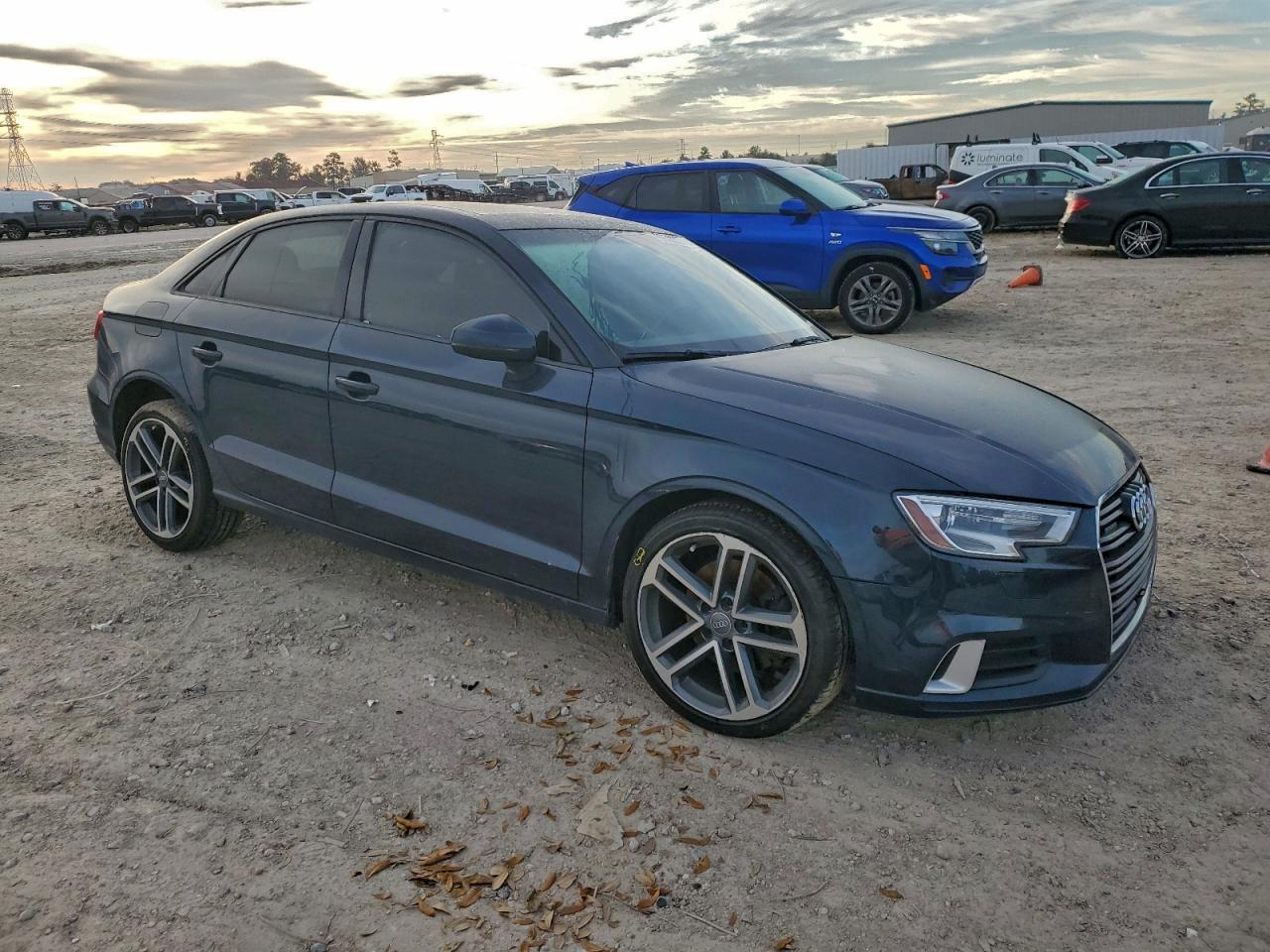 2017 Audi A3 Premium - Фото 4