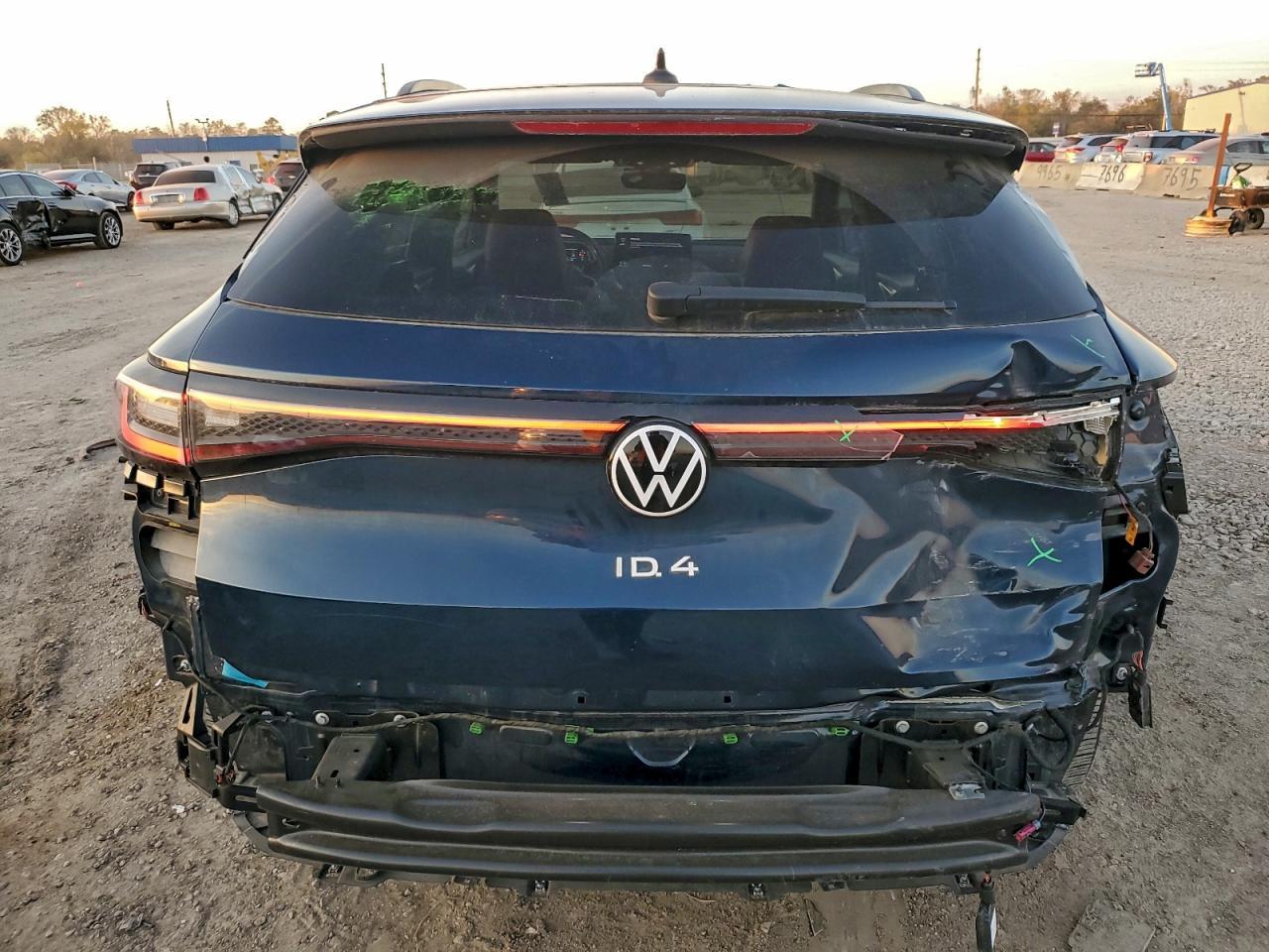 2023 Volkswagen Id.4 Pro - Image 6