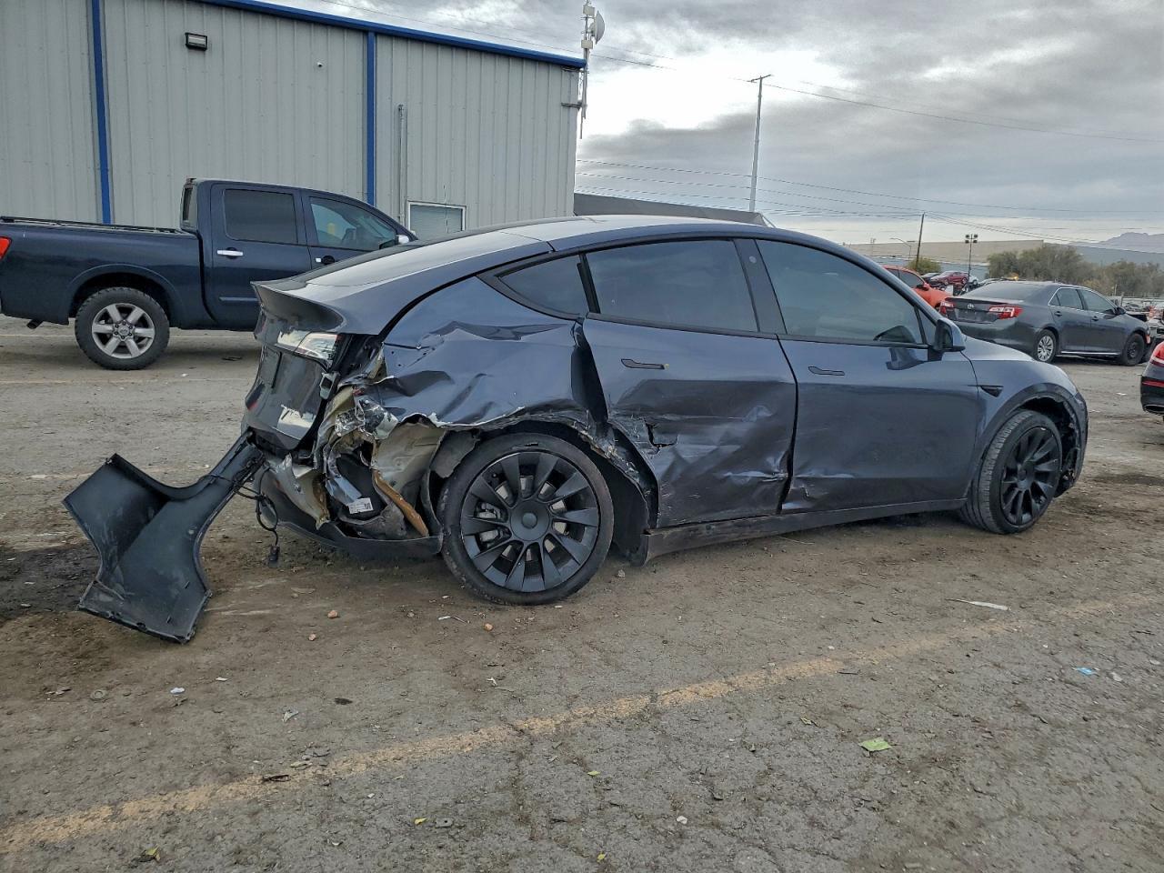 2022 Tesla Model Y - Image 3