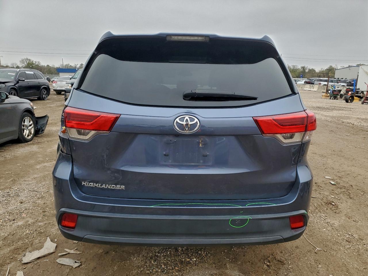 2019 Toyota Highlander Le - Фото 6