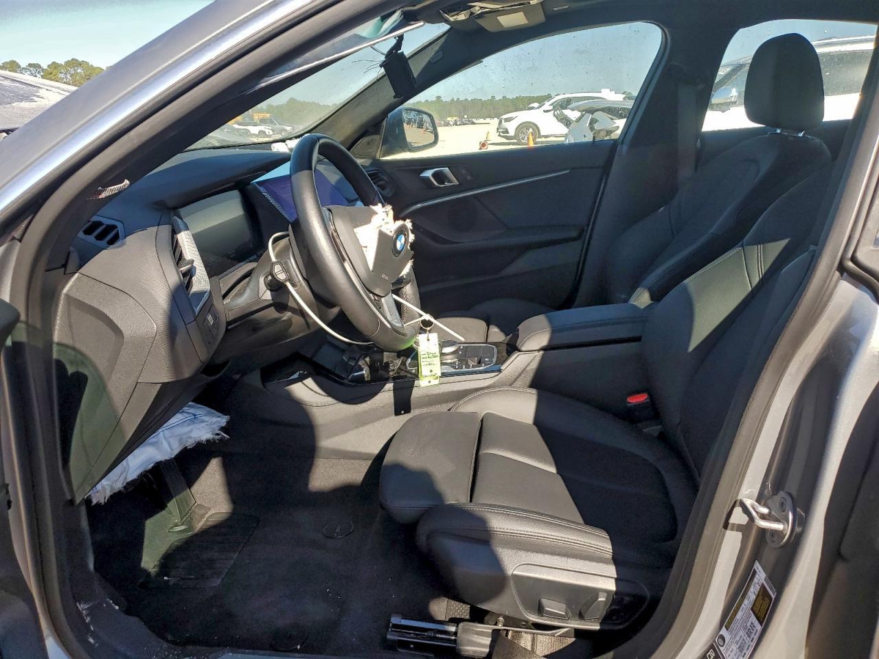 2024 BMW 228Xi - Фото 7