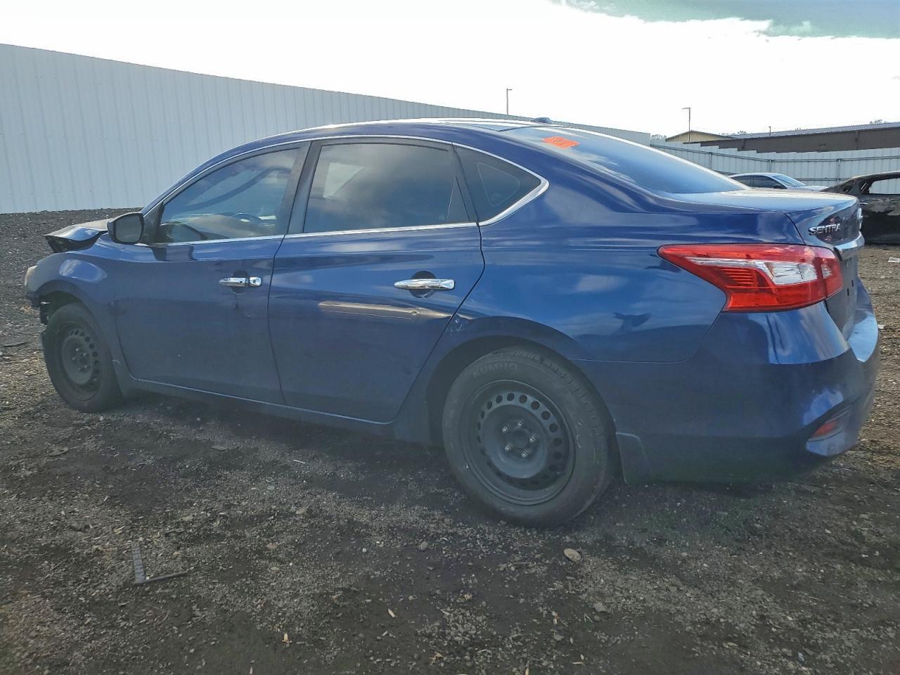2017 Niss Sentra - Image 2
