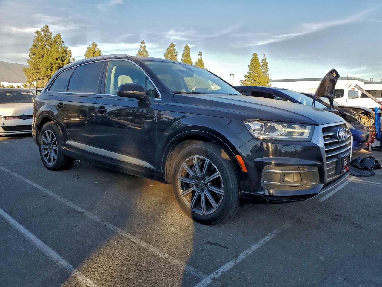 2017 Audi Q7 Premium Plus - Image 4